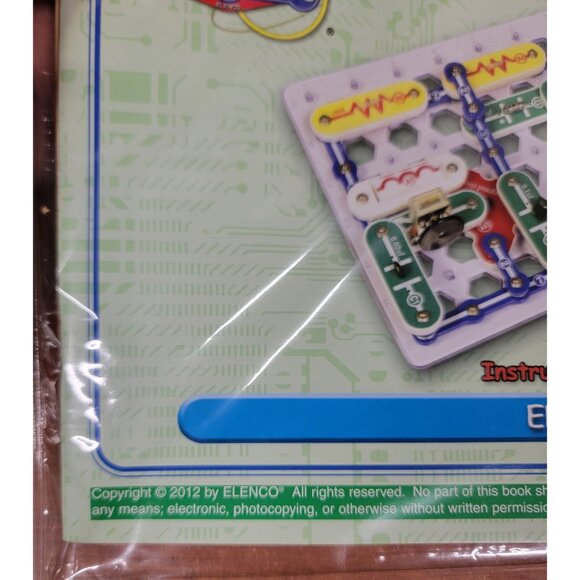 Snap Circuits Classic Electronics Exploration 60 Parts 300 Projects Ages 8+ STEM - Picture 16 of 16